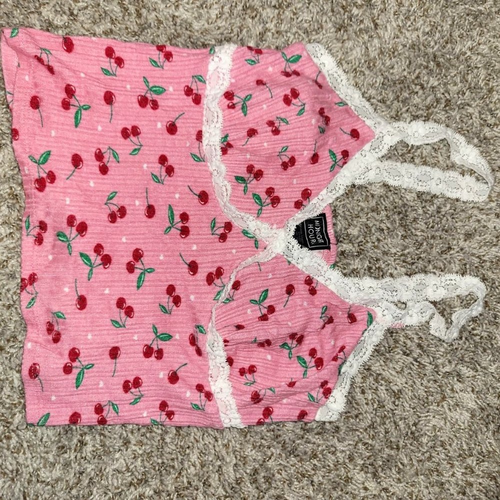 Hot topic cherry top